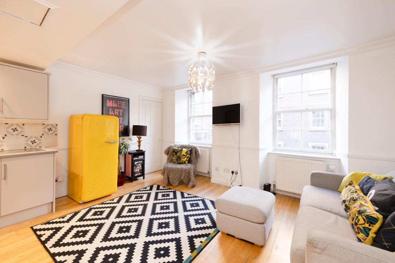 Joivy Charming With Patio Nearby The Castle Appartement *